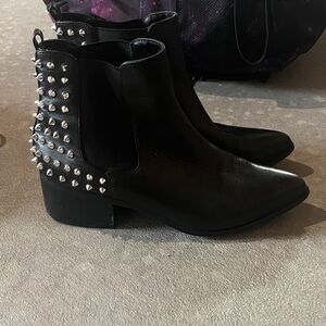 Stud-Back Black Leather Chelsea Boots - Women's